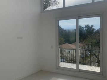 Venta 2 Ambientes Saravi Village duplex cochera.