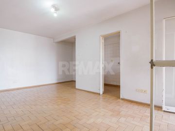VENTA DPTO CABALLITO 2AMB C COCHERA