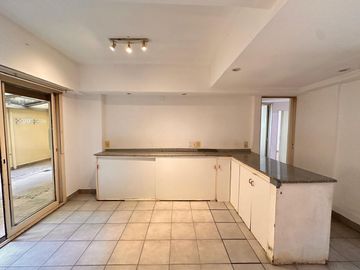 VENTA AMPLIO DPTO 3 AMB C/PATIO Y BALCON APTO CRED