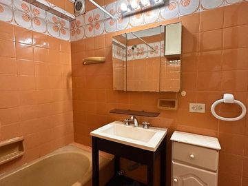 VENTA AMPLIO DPTO 3 AMB C/PATIO Y BALCON APTO CRED