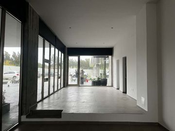 LOCAL EN ALQUILER 138 Y 485 DISTRITO GORINA