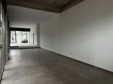LOCAL EN ALQUILER 138 Y 485 DISTRITO GORINA