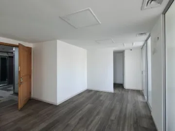 Venta Oficina 7P/2B - Santiago