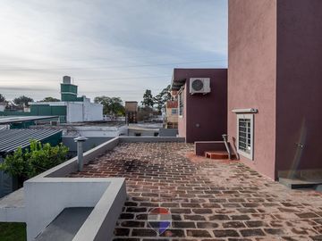 VENTA CASA 4 DORMITORIOS BARRIO AYACUCHO CÓRDOBA