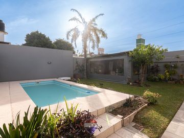 VENTA CASA 4 DORMITORIOS BARRIO AYACUCHO CÓRDOBA