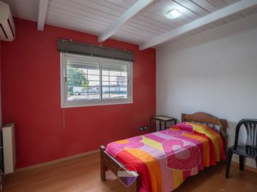 VENTA CASA 4 DORMITORIOS BARRIO AYACUCHO CÓRDOBA