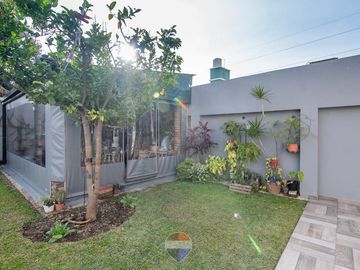 VENTA CASA 4 DORMITORIOS BARRIO AYACUCHO CÓRDOBA