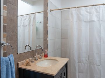 VENTA CASA 4 DORMITORIOS BARRIO AYACUCHO CÓRDOBA