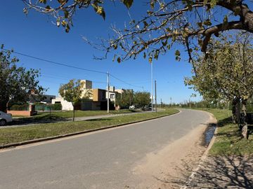 CASA EN VENTA  2 DORM P. BAJA VALLE CERCANO CBA