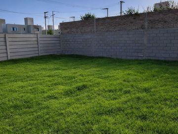 CASA EN VENTA  2 DORM P. BAJA VALLE CERCANO CBA