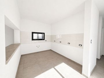 CASA EN VENTA  2 DORM P. BAJA VALLE CERCANO CBA