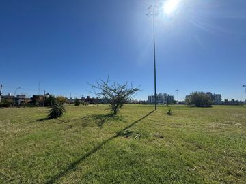 CASA EN VENTA  2 DORM P. BAJA VALLE CERCANO CBA