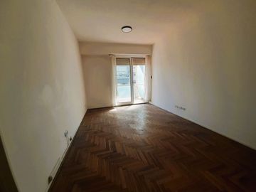 Muy buen tres ambientes en venta en el corazón de Belgrano