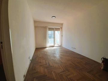 Muy buen tres ambientes en venta en el corazón de Belgrano