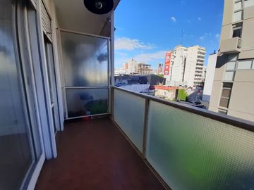 Muy buen tres ambientes en venta en el corazón de Belgrano