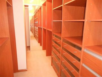 Hermoso chalet en Parque Leloir (Udaondo)
