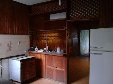 Ideal Inversores  Casa a restaurar con importante superficie de lote.
