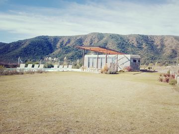 CONDOMINIO SIERRA PACIFICA. DENTRO DE COUNTRY CARLOS PAZ GOLF. AMPLIOS AMBIENTES, AMENTITIES. PRIMERA CALIDAD DE CONSTRUCCIÓN