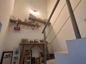 VENTA CASA 4 AMBIENTES CON PARQUE Y PILETA