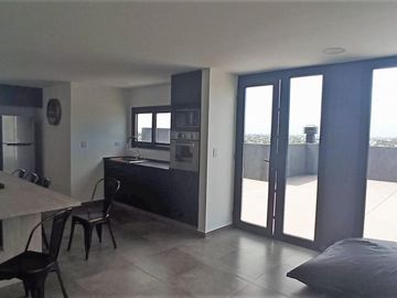 1 AMB. DIVISIBLE EN VENTA, ESCALADITA. EDIFICIO CON SUM,PISCINA,SOLARIUMY LAUNDRY. APTO CREDITO.
