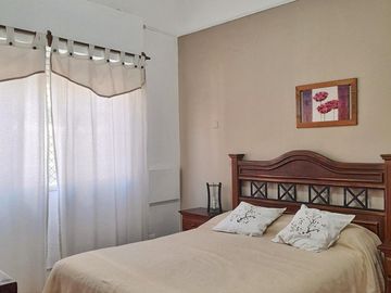 Piso Único, Al Frte, Entr Indep, Sin Expensas, 4/5 Dormit Patio Lav, Qcho Parrilla y Terraza