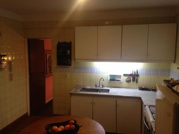 Recoleta - Departamento 3 amb + dependencia serv.-categoría --vigilancia 24 hs .