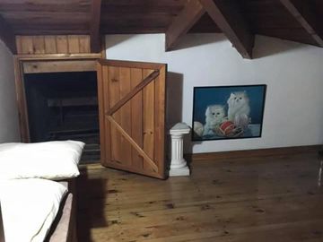 CASA EN MUY BUEN ESTADO SOBRE AVENIDA PRICIPAL.