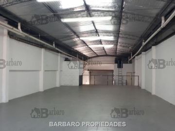 BARBARO ALQUILA GALPON EN VILLA LINCH