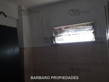 BARBARO ALQUILA GALPON EN VILLA LINCH