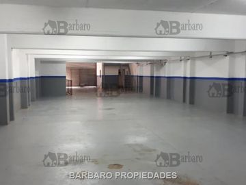 BARBARO ALQUILA GALPON EN VILLA LINCH