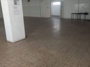 ALQUILER - IMPORTANTE GRUPO DE OFICINAS EN PARQUE INDUSTRIAL - 300 M2 -FLORIDA OESTE