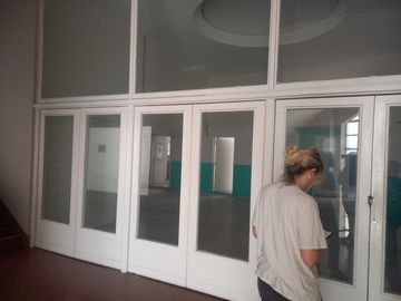 ALQUILER - IMPORTANTE GRUPO DE OFICINAS EN PARQUE INDUSTRIAL - 300 M2 -FLORIDA OESTE
