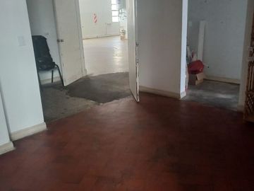 ALQUILER - IMPORTANTE GRUPO DE OFICINAS EN PARQUE INDUSTRIAL - 300 M2 -FLORIDA OESTE