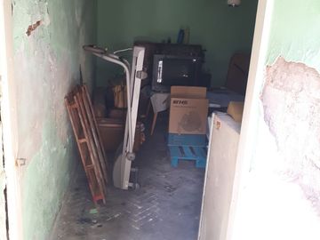 Lote 8,66 x 55 Galpón y 3 deptos por pasillo