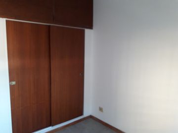 EXCELENTE DEPARTAMENTO DE 2 AMBIENTES EN PLENO CENTRO DE PALOMAR
