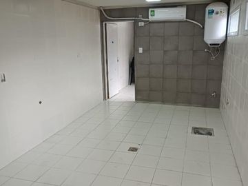 Excelente local comercial en alquiler en Pilar