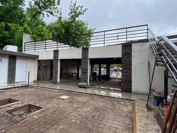 Excelente local comercial en alquiler en Pilar