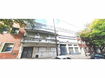 PH 3 amb. tipo Casa Frente 1 piso con balcón Muy linda la cocina y el baño por sus remodelaciones-