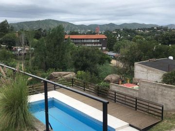 PROPIEDAD EN VENTA EN VILLA DEL LAGO A METROS DE BV. SARMIENTO