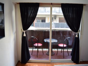 PRECIOSO MONOAMBIENTE CON BALCON LISTO PARA AIRBNB
