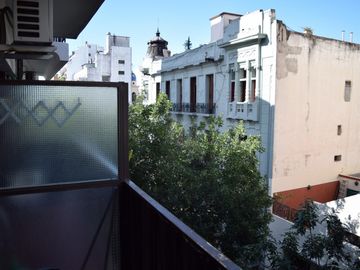 PRECIOSO MONOAMBIENTE CON BALCON LISTO PARA AIRBNB