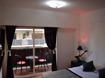 PRECIOSO MONOAMBIENTE CON BALCON LISTO PARA AIRBNB