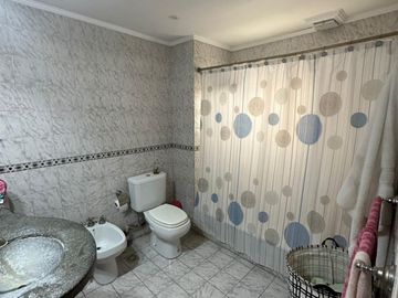 Departamento de tres ambientes a la venta en San Miguel