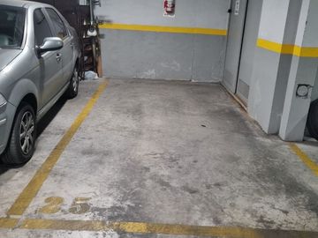 SE VENDE COCHERA EN  MONTE CASTRO