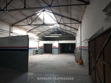 BARBARO ALQUILA GALPON EN VILLA LYNCH