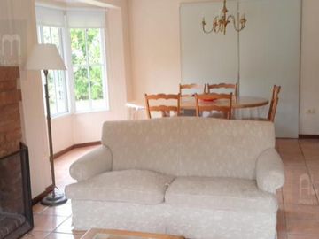 Excelente Chalet de dos plantas en Barrio Privado Echeverria del Lago