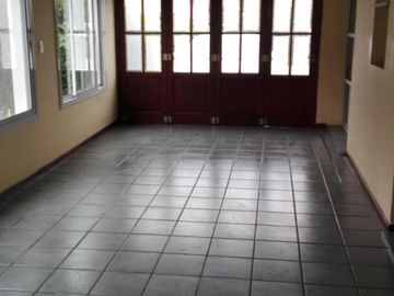 Excelente Chalet de dos plantas en Barrio Privado Echeverria del Lago