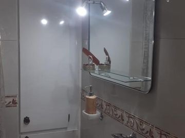 ¡OPORTUNIDAD… EXCELENTE CASA 2 AMB. EN IMPECABLE ESTADO