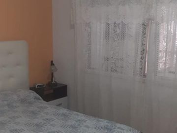 ¡OPORTUNIDAD… EXCELENTE CASA 2 AMB. EN IMPECABLE ESTADO