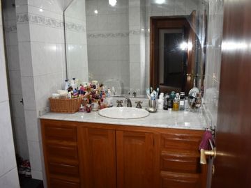 Chalet 4 Ambientes, Lote más de 1000 m2, piscina, quincho. Apto crédito